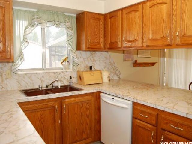 843 E Dixie Dr S, South Ogden, UT 84405 — photo 3