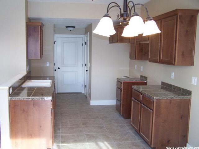 895 W 4000 S, Bountiful, UT 84010 — photo 5