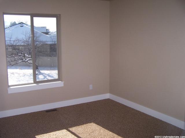 895 W 4000 S, Bountiful, UT 84010 — photo 8