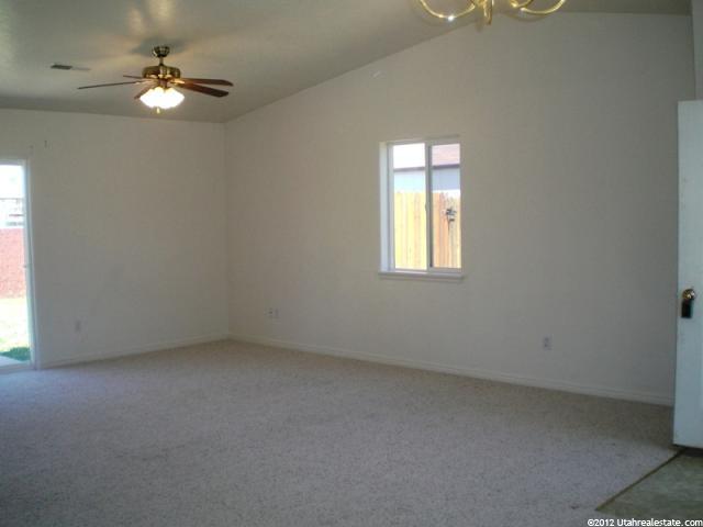 4827 S 4050 W, Roy, UT 84067 — photo 6