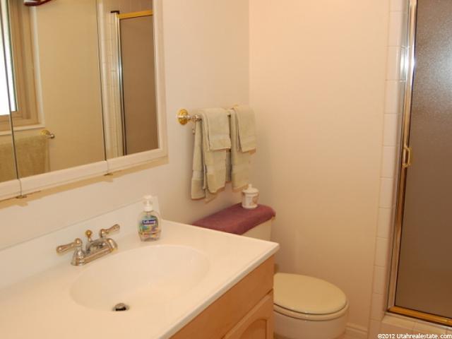 1663 N 1350 W, Clinton, UT 84015 — photo 7