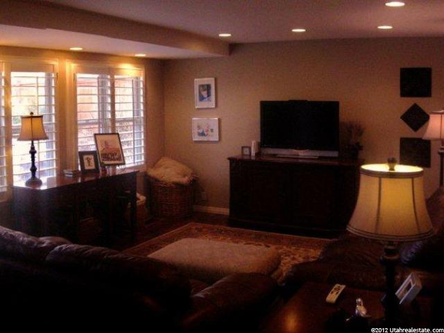 2149 E Oak Leaf Way, Sandy, UT 84092 — photo 3