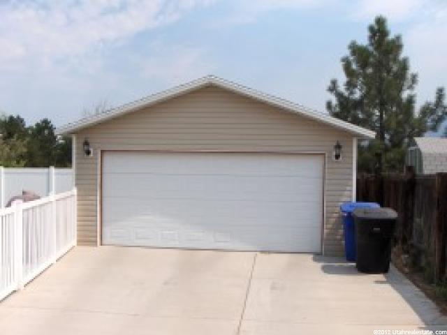 1083 E Larkspur Dr, Sandy, UT 84094 — photo 12