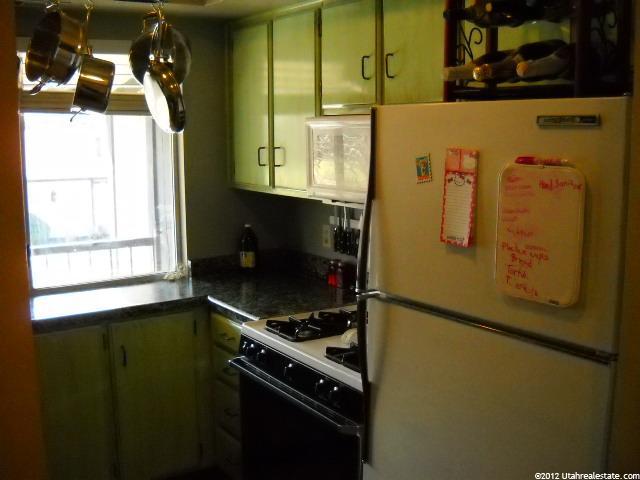 329 E Peach Ln S, Bountiful, UT 84010 — photo 2