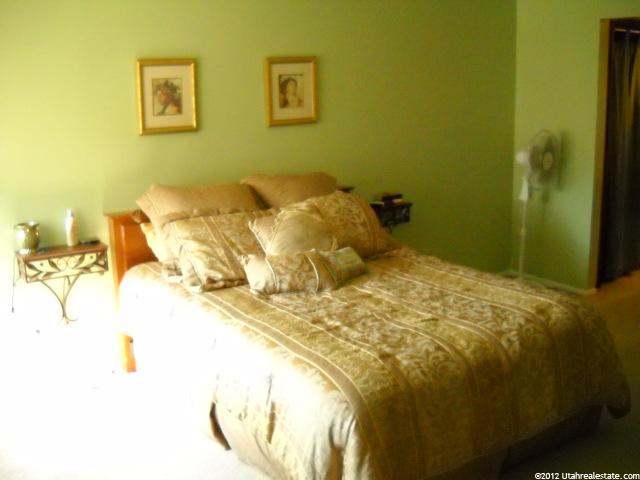 329 E Peach Ln S, Bountiful, UT 84010 — photo 10