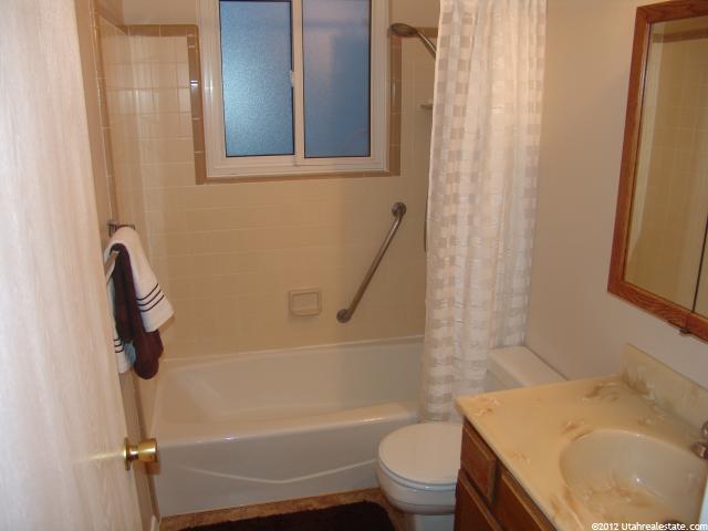 1194 N 250 W, Layton, UT 84041 — photo 11