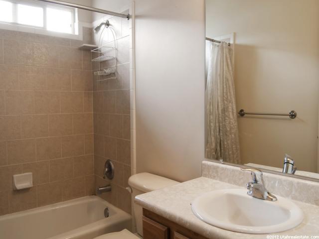 328 E 1525 N, Layton, UT 84041 — photo 12