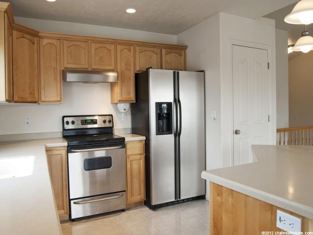 328 E 1525 N, Layton, UT 84041 — photo 4