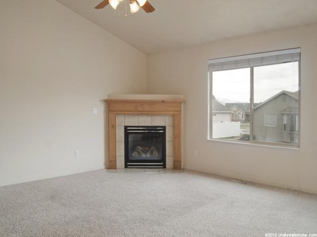 328 E 1525 N, Layton, UT 84041 — photo 7