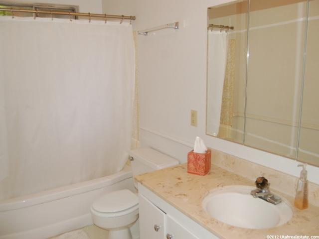 2032 E Ribbon Ln, Holladay, UT 84117 — photo 12