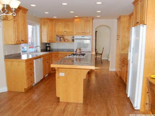 3855 S Bridlewood Dr, Bountiful, UT 84010 — photo 3