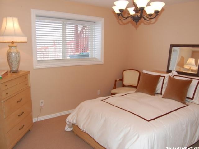 3855 S Bridlewood Dr, Bountiful, UT 84010 — photo 6