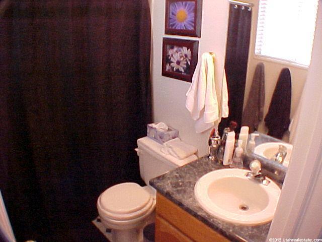 672 W Kit Carson Cir, Centerville, UT 84014 — photo 11