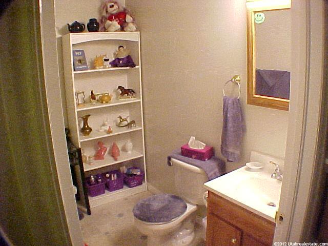 672 W Kit Carson Cir, Centerville, UT 84014 — photo 12