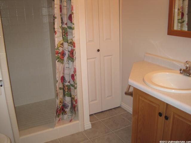 346 E Annalyn Cir, Sandy, UT 84070 — photo 8