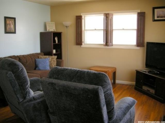 5264 S 2050 W, Roy, UT 84067 — photo 2