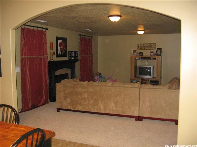 787 W 25 N, Clearfield, UT 84015 — photo 2