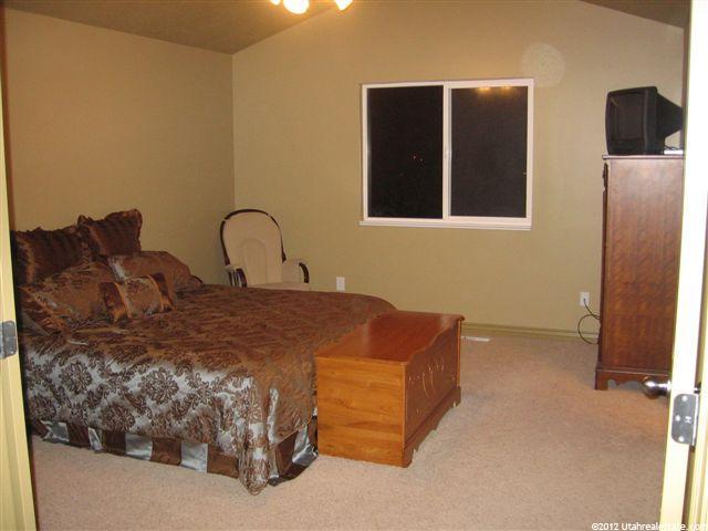 787 W 25 N, Clearfield, UT 84015 — photo 4
