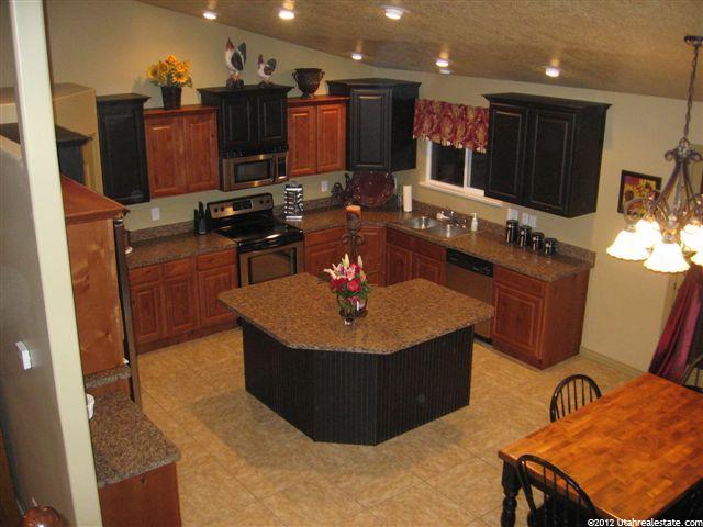 787 W 25 N, Clearfield, UT 84015 — photo 5