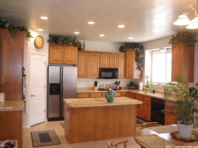 1334 N 2195 W, Clinton, UT 84015 — photo 2