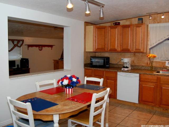 1394 S Marilyn Dr, Syracuse, UT 84075 — photo 2