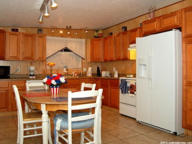 1394 S Marilyn Dr, Syracuse, UT 84075 — photo 5