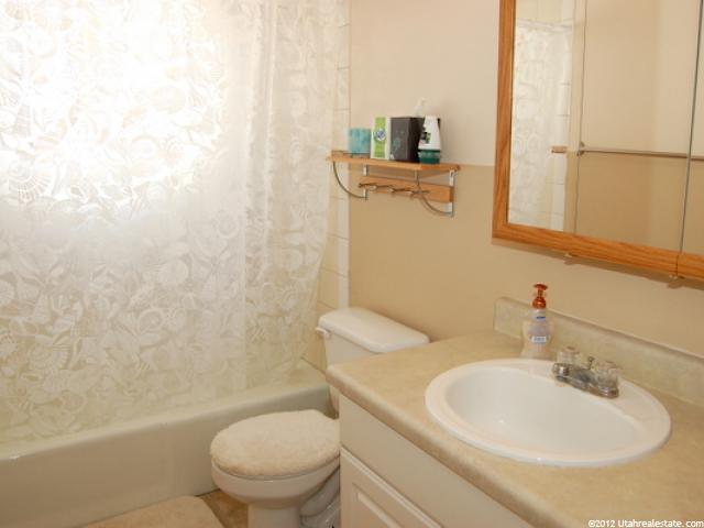 1394 S Marilyn Dr, Syracuse, UT 84075 — photo 9