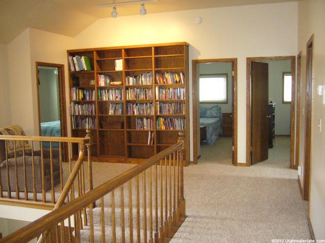 8936 S Shady Meadow Dr E, Sandy, UT 84093 — photo 5
