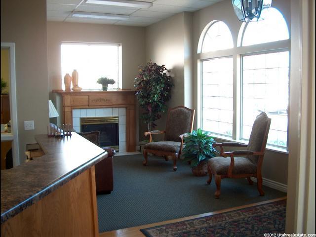 150 E Vine St S, Murray, UT 84107 — photo 2