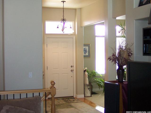 397 E Sandy Oaks Dr, Sandy, UT 84070 — photo 2