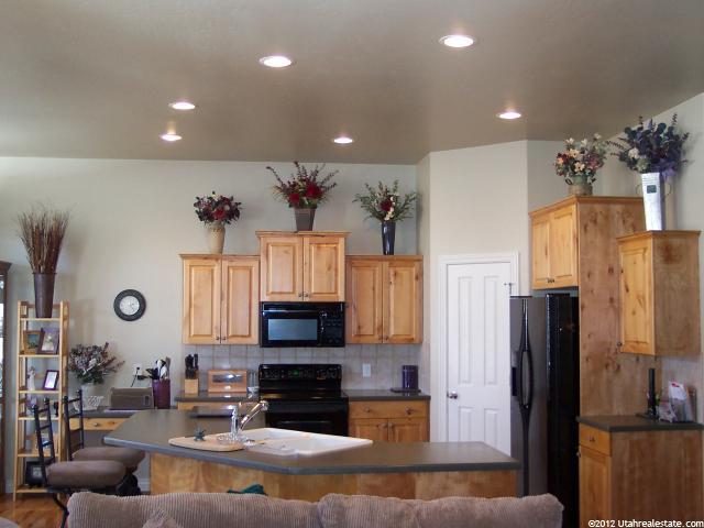 397 E Sandy Oaks Dr, Sandy, UT 84070 — photo 4