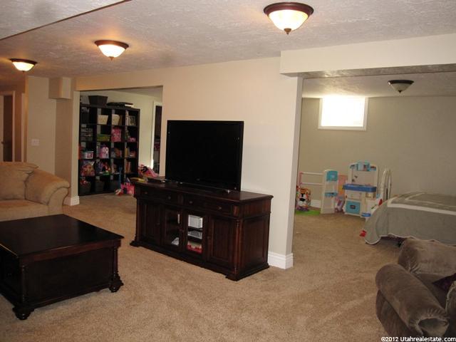 6767 S 100 E, Midvale, UT 84047 — photo 6