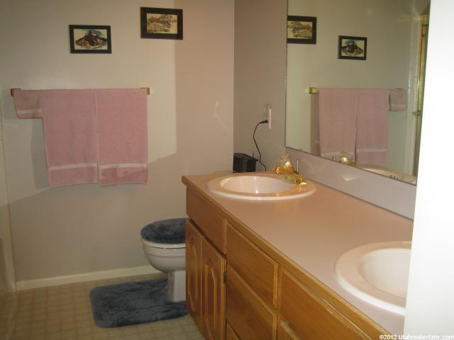 5750 S 1024 E, South Ogden, UT 84405 — photo 8