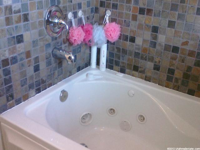 1319 E 2500 N, North Ogden, UT 84414 — photo 4