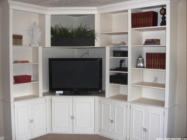 1368 N 100 W, Layton, UT 84041 — photo 9