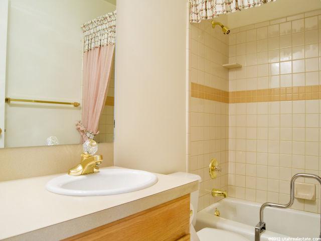 5480 S 125 E, Washington Terrace, UT 84405 — photo 11