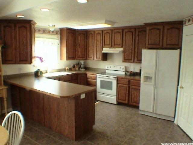 243 W 300 S, Nephi, UT 84648 — photo 5