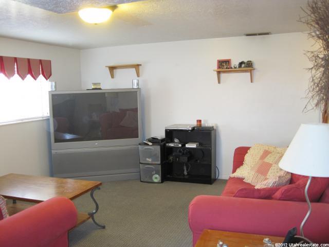 330 S 450 St W, Layton, UT 84041 — photo 2