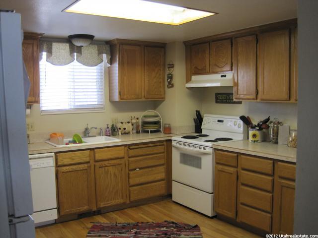 330 S 450 St W, Layton, UT 84041 — photo 5