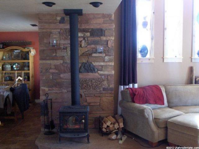 355 N 150 W, Torrey, UT 84775 — photo 7