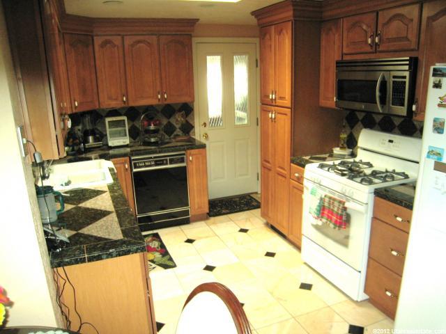 325 E 6220 S, Murray, UT 84107 — photo 9