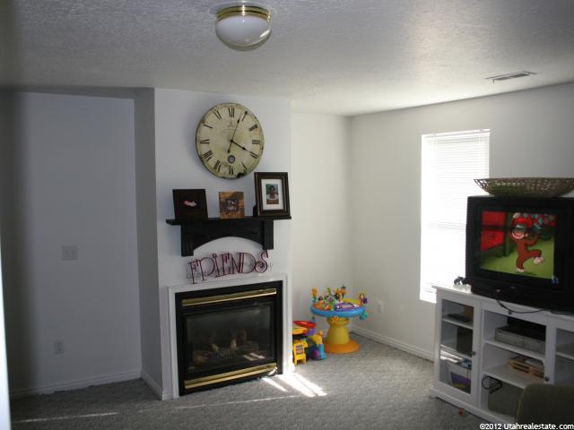 540 S 425 E, Clearfield, UT 84015 — photo 2
