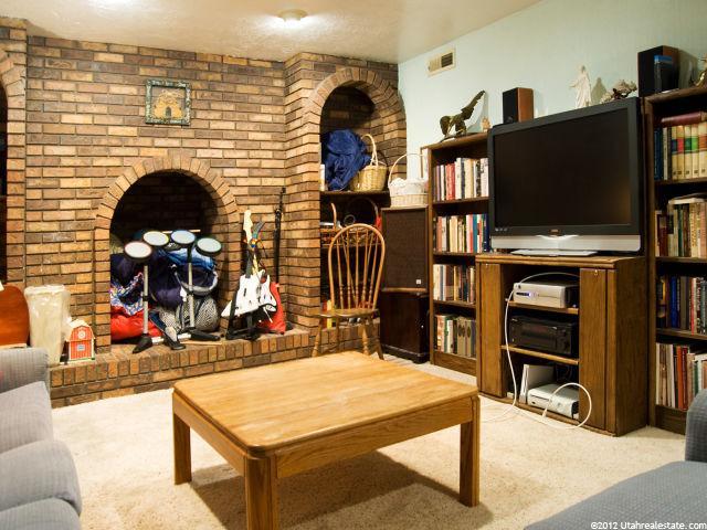 562 S 10 W, Farmington, UT 84025 — photo 12