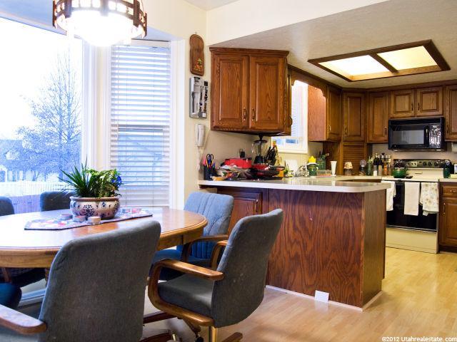 562 S 10 W, Farmington, UT 84025 — photo 7