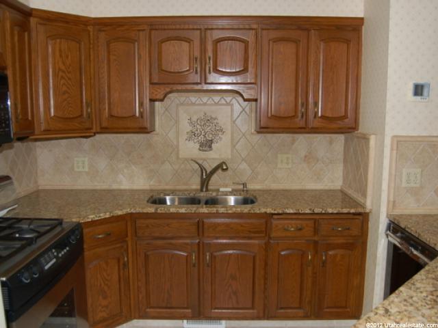 2035 E Waldo Dr, Holladay, UT 84117 — photo 4