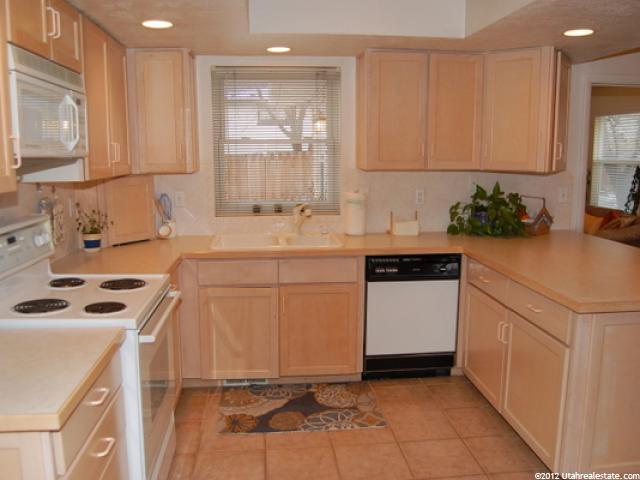 8673 S 1700 E, Sandy, UT 84093 — photo 7