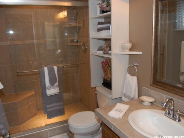 8673 S 1700 E, Sandy, UT 84093 — photo 9