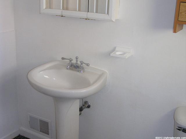 1230 E Sheridan Dr, Ogden, UT 84404 — photo 5