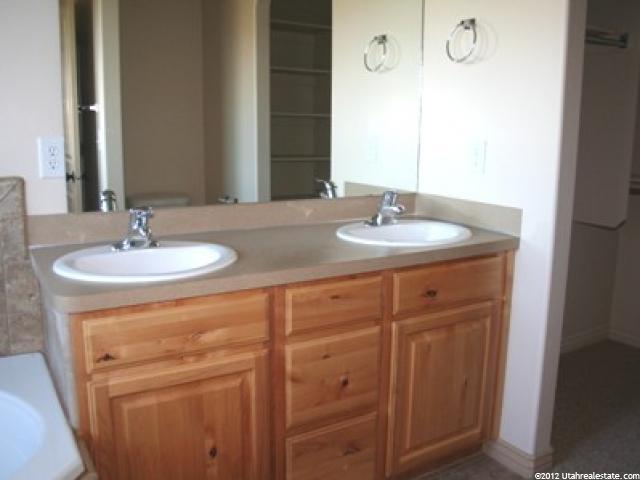 1843 S 2150 W, Syracuse, UT 84075 — photo 8