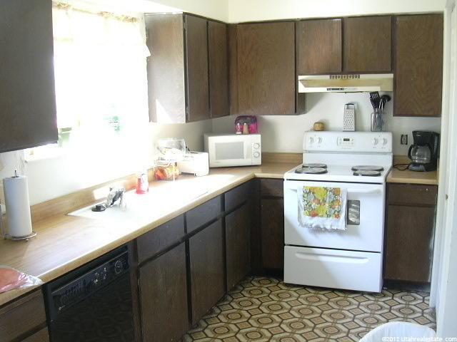 8312 S Deborah Ann Ct E, Sandy, UT 84070 — photo 9